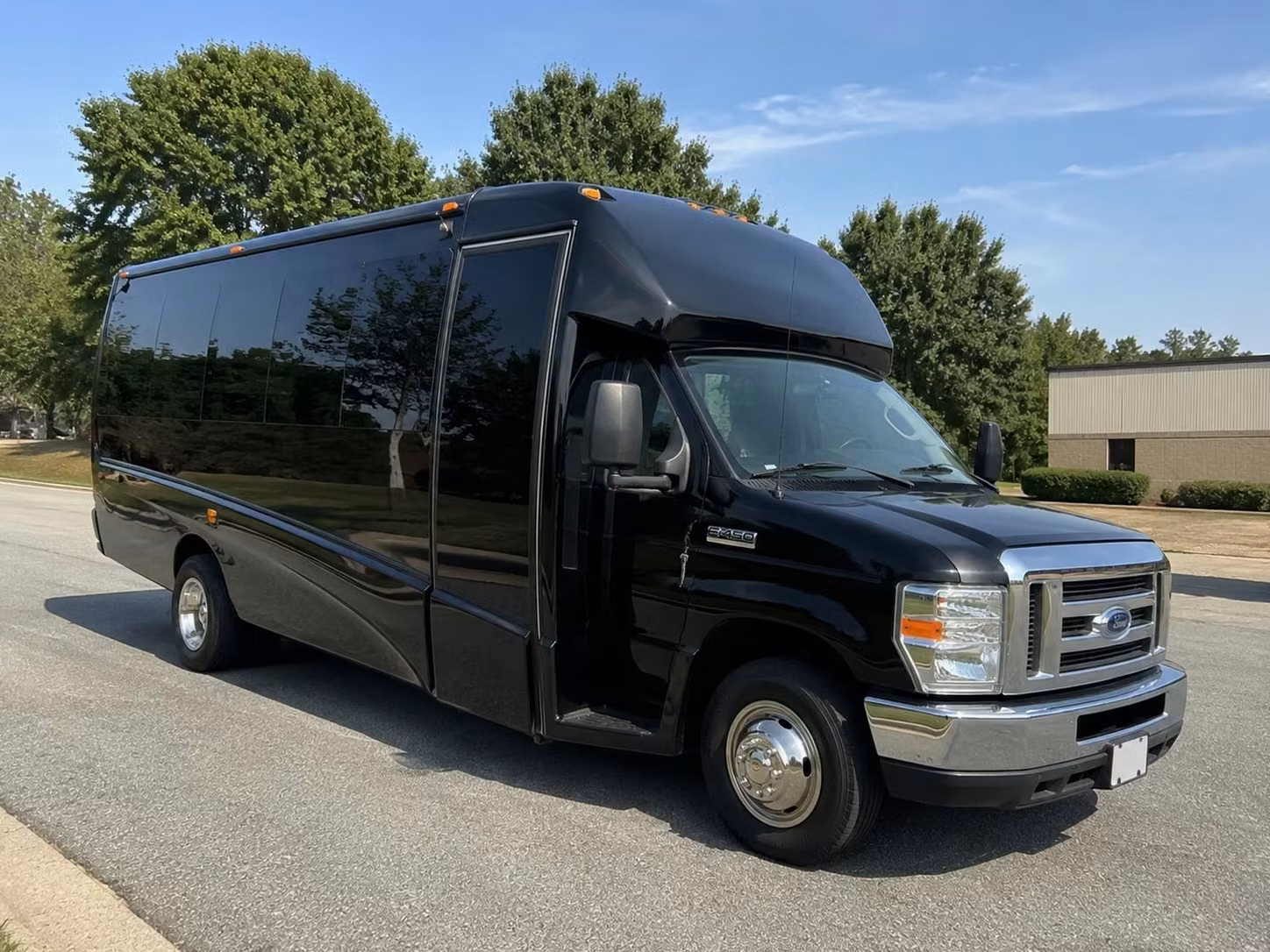15 passenger minibus