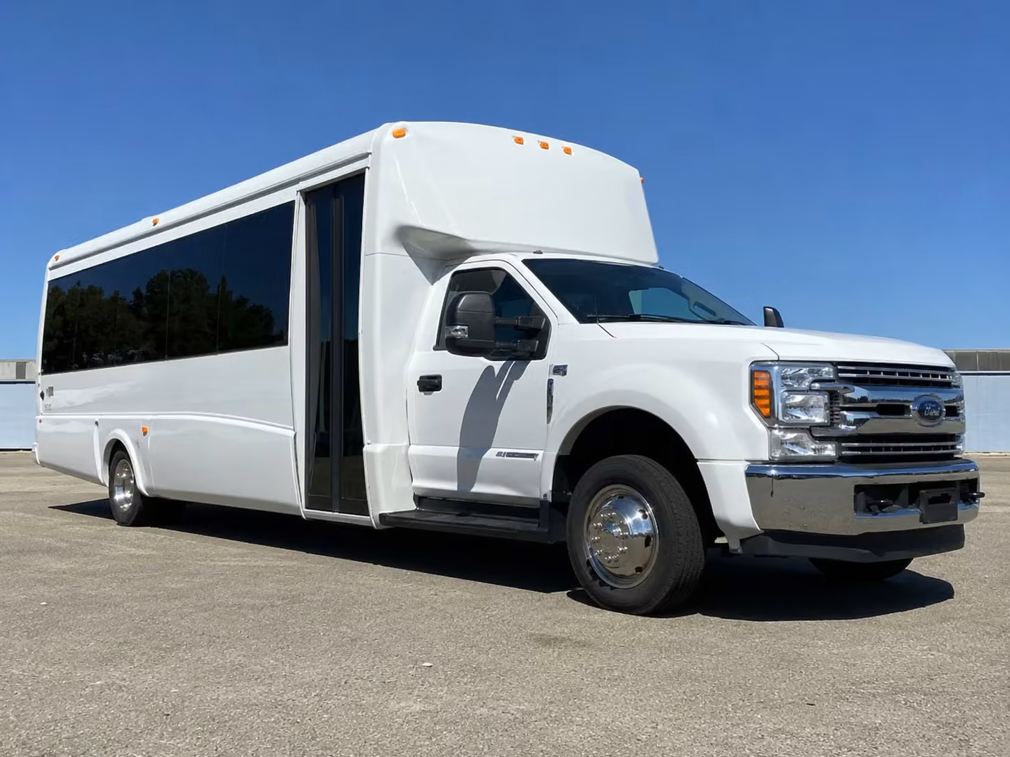 18 passenger minibus
