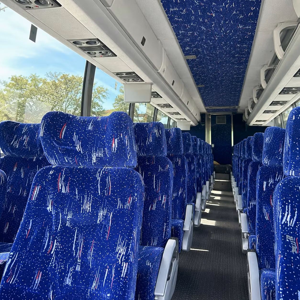 charter bus rentals for large mckinney prom groups traveling together